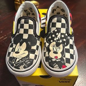 Mickey Mouse x Vans "90th Anniversary" Mickey & Minnie Classic Slip On Vans